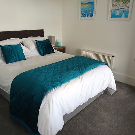Contemporary One Bed Studio. Sea Views And Parking Вествард Хо Экстерьер фото